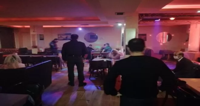 Bahçelievler’de müzikhole Covid-19 baskını: 14 kişiye 48 bin lira para cezası
