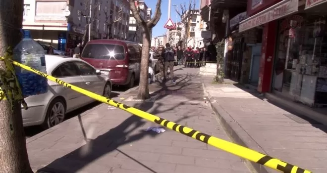 Bahçelievler’de silahlı kavga: 1’i ağır 3 yaralı
