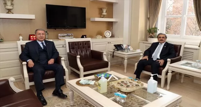 Bakan Akar’dan Yargıtay’a ziyaret
