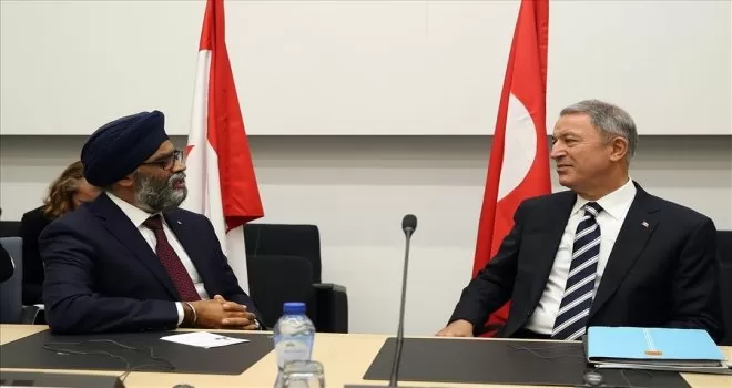 Bakan Akar, Kanada Savunma Bakanı Sajjan ile görüştü
