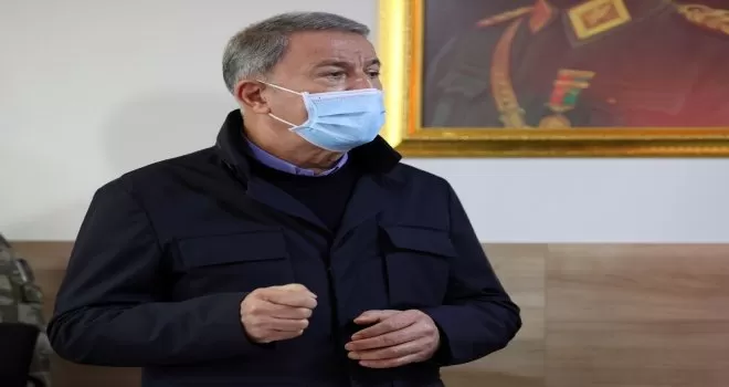Bakan Akar ve komutanların Azerbaycan dönüşü sınır mesaisi
