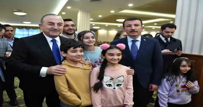 Bakan Çavuşoğlu Altındağlılarla iftar yaptı
