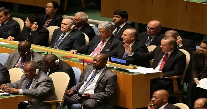 Bakan Çavuşoğlu’ndan Volkan Bozkır’a kutlama mesajı
