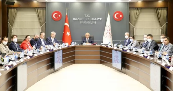 Bakan Elvan, Alman şirketlerinin üst düzey yöneticileri ile bir araya geldi
