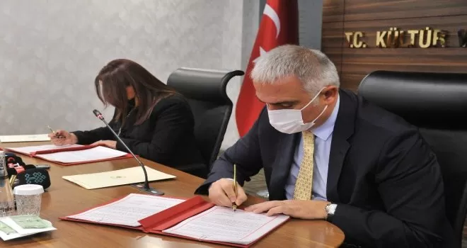 Bakan Ersoy: “Dünyada Amerika’dan sonra en büyük dizi film ihraç eden ülke Türkiye”
