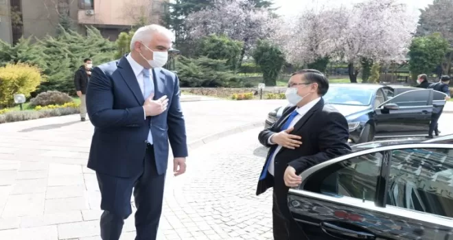 Bakan Ersoy Kırgız mevkidaşıyla bir araya geldi
