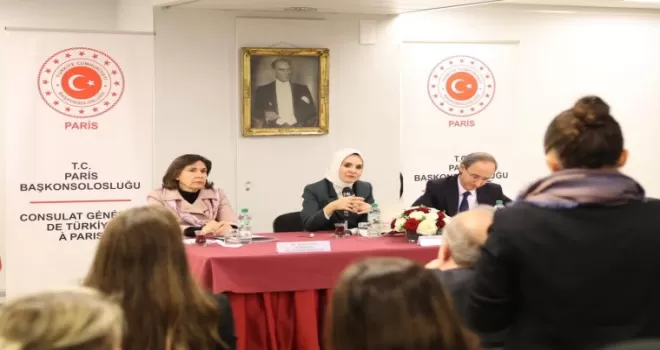 Bakan Göktaş Paris’te Türk vatandaşlarla buluştu