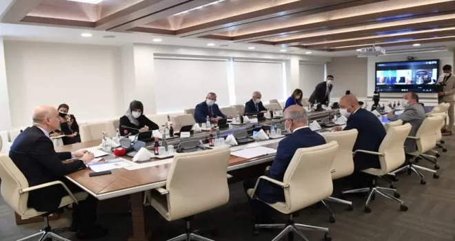 Bakan Karaismailoğlu, İranlı mevkidaşı Eslami ile görüştü
