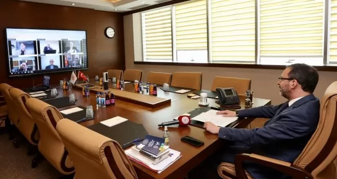 Bakan Kasapoğlu’dan federasyon ve kulüplere korona virüs uyarıları
