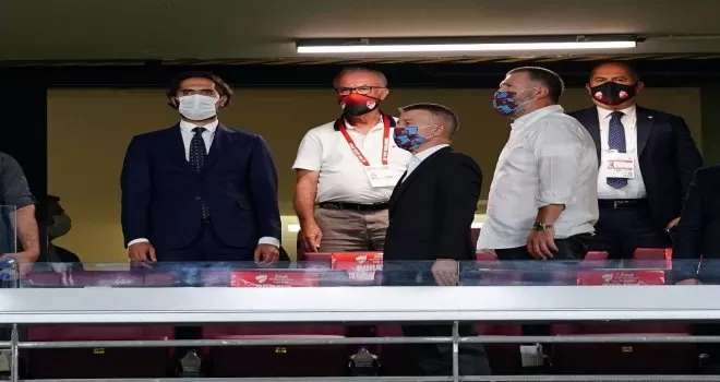 Bakan Kasapoğlu finali izledi
