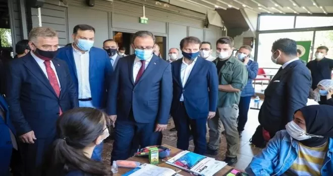 Bakan Kasapoğlu, Gaziosmanpaşa’da gençlerle buluştu
