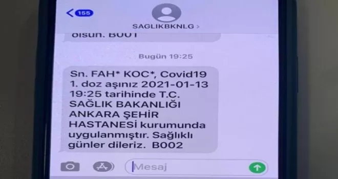 Bakan Koca aşı olduktan telefonuna gelen mesajı paylaştı
