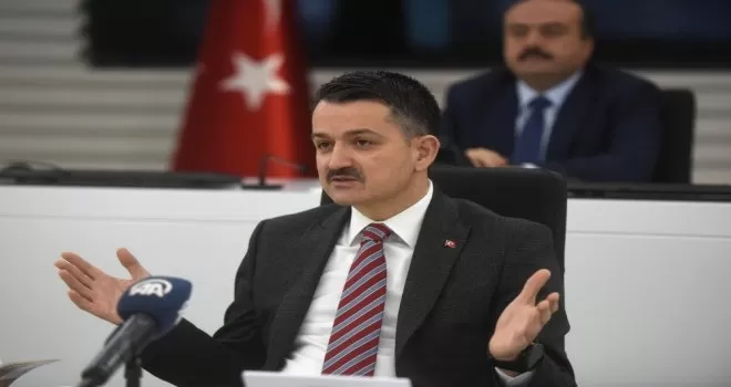 Bakan Pakdemirli, Antalya Tarım ve Orman sektör temsilcileriyle bir araya geldi
