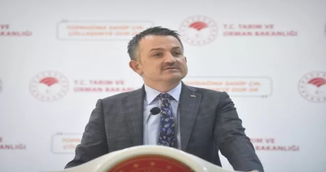Bakan Pakdemirli: “Bizim davamız bozkırla yeşilin davasıdır”
