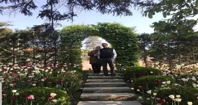 Bakan Selçuk, evlilik yıl dönümünü böyle kutladı
