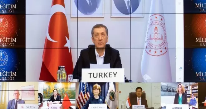 Bakan Selçuk, Türkiye’nin Kovid-19 tecrübelerini G20 ülkelerine anlattı
