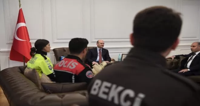 Bakan Soylu, Emniyet Teşkilatı’nı makamında kabul etti
