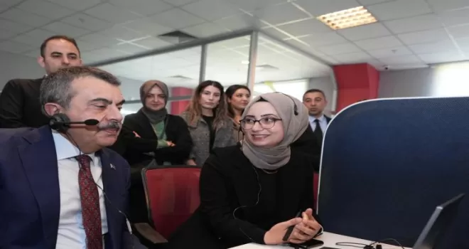 Bakan Tekin Van’da MEBİM’de çağrı yanıtladı