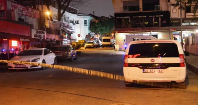 Bakırköy’de 4 kişinin yaralandığı silahlı çatışmada 2 kişi gözaltına alındı
