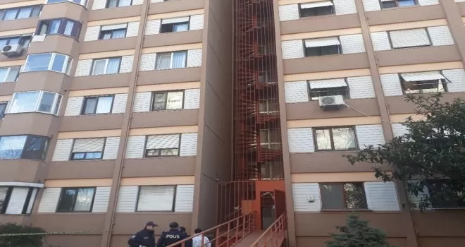 Bakırköy’de 8. kattan atlayan genç feci şekilde can verdi
