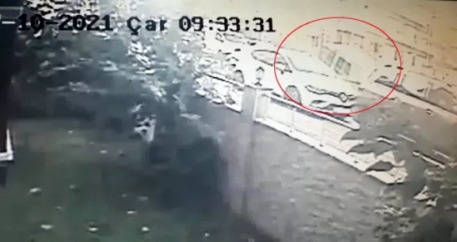 Bakırköy’de iki aracın çarpıştığı kaza kamerada
