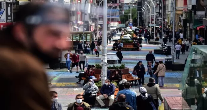 Bakırköy Meydanı’nda dikkat çeken yoğunluk
