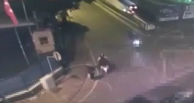 Bakırköy ve Bahçelievler’e dadanan kapkaççılar kamerada

