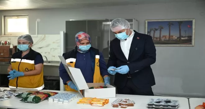 Balıkesir’de öğrencilere beslenme paketi desteği