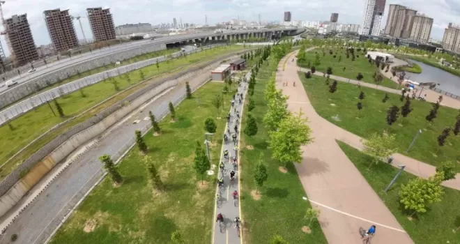 Başakşehir’de bisiklet tutkunları pedalları sağlığa çevirdi
