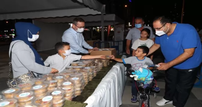 Başakşehir’de geleneksel aşure ikramı
