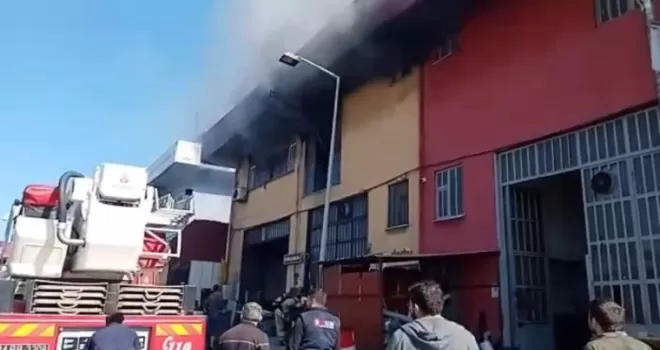 Başakşehir’de sanayi sitesinde korkutan yangın
