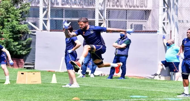 Başakşehir, hazırlıklarına devam etti
