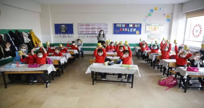 Başakşehir’in minik öğrencileri doğaya sahip çıkıyor
