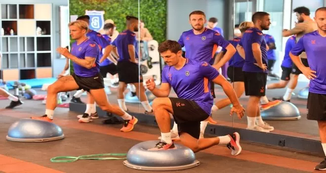 Başakşehir salonda çalıştı
