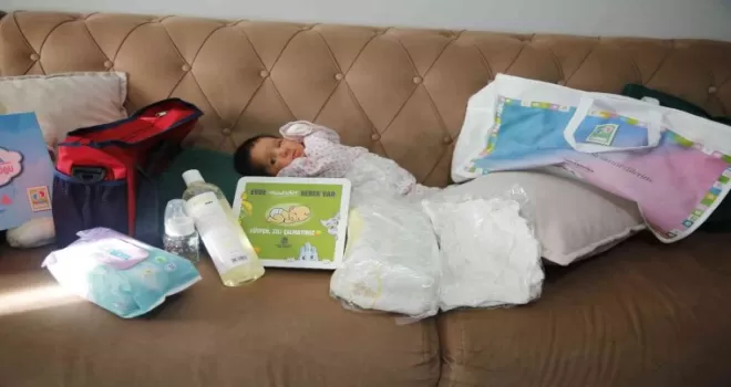Başakşehirli ailelere özel bebek seti
