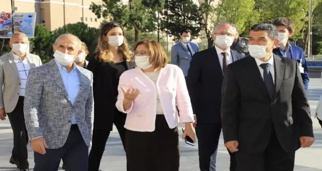 Başkan Akgün, TBB Başkanı Fatma Şahin’i ağırladı
