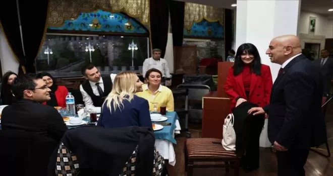 Başkan Altınok, Mahalle başkanlarıyla iftarda buluştu
