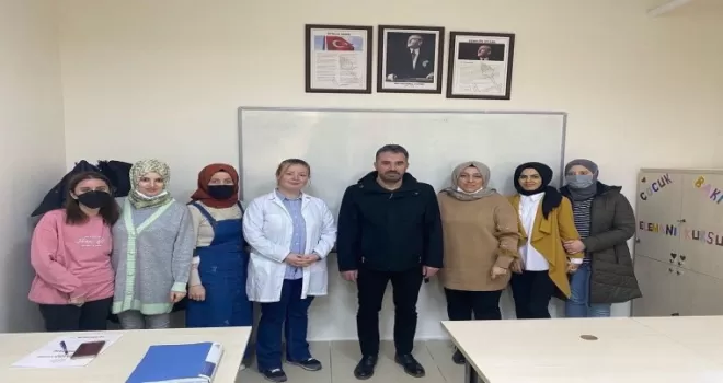 Başkan Çetin’den kursiyerlere sürpriz ziyaret
