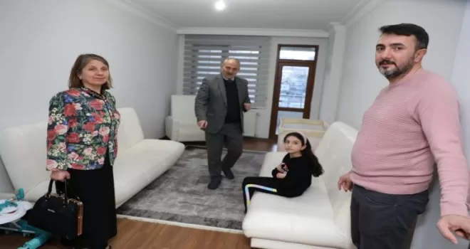 Başkan Demirtaş: “Depremzedelere kapımız sonuna kadar açık”
