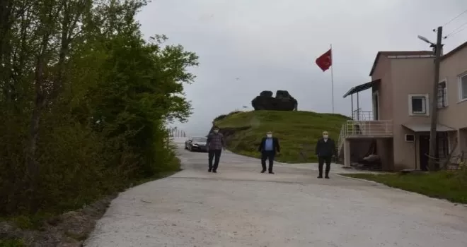 Başkan Erener ulaşıma açılan yolu inceledi
