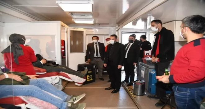 Başkan Ertuğrul Çetin’den Kızılay’a anlamlı destek
