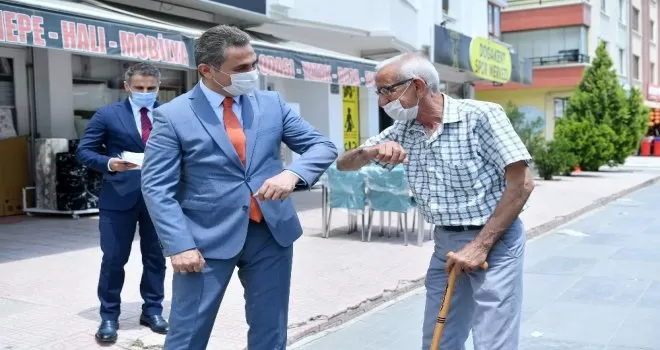 Başkan Köse’den esnafa ve vatandaşa maske
