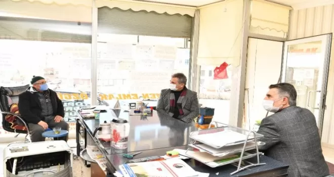 Başkan Köse, esnafı dinliyor
