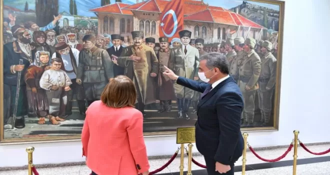 Başkan Köse makamında Fatma Şahin’i ağırladı
