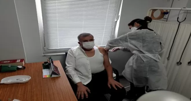 Başkan Murat Aydın korona virüs aşısı oldu

