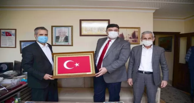Başkan Oğuz’dan “siyasi nezaket” ziyaretleri
