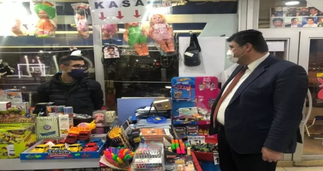 Başkan Oğuz esnafı yalnız bırakmıyor
