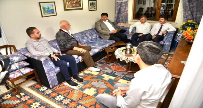 Başkan Oğuz’un şehit aileleri ve gazileri ziyaretinde duygusal anlar
