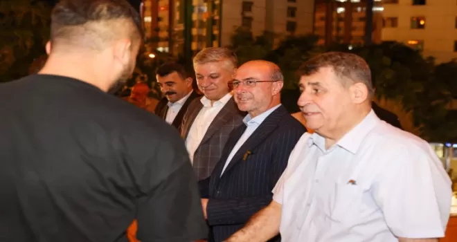 Başkan Pekyatırmacı, kandil gecesinde vatandaşlarla bir araya geldi