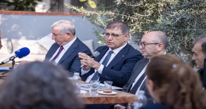 Başkan Tugay, Güzelbahçeli muhtarları dinledi